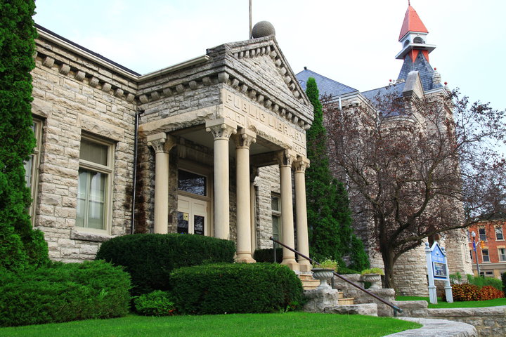Entrance to the St. Marys Library