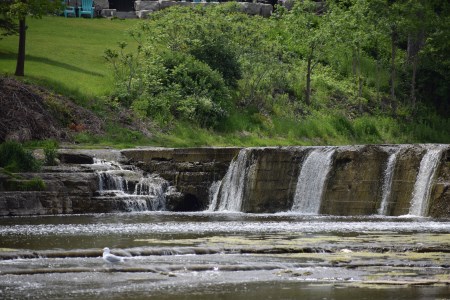 Falls on Thames River